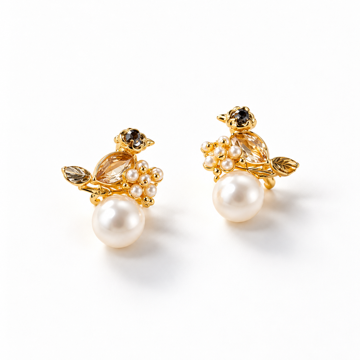 The Sparrow Pearl Earrings