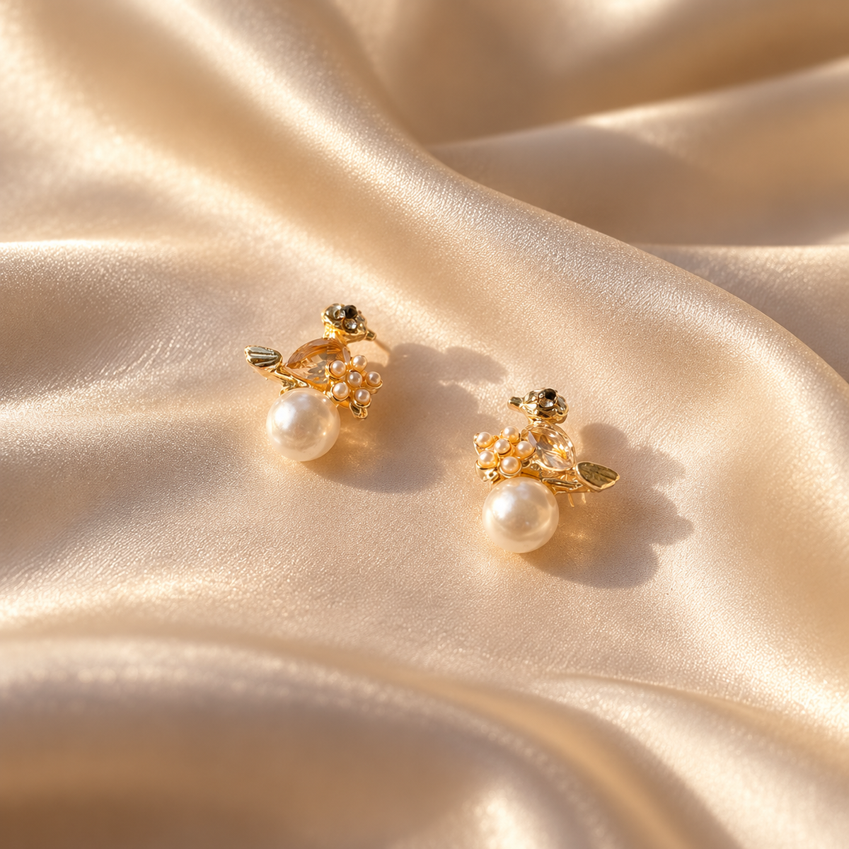 The Sparrow Pearl Earrings